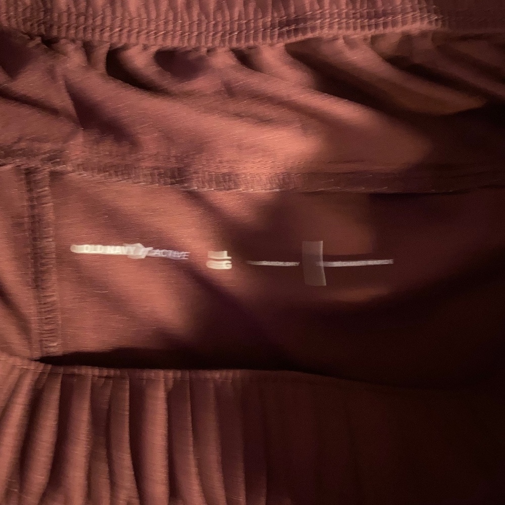 Old Navy Active Shorts - Picture 3 of 4